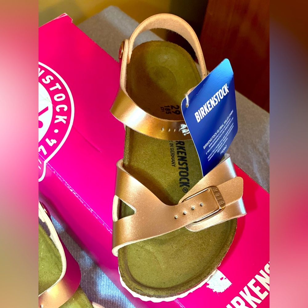 NWT & Box: Girls Birkenstock Rio Sandals - Beautiful Metallic Copper